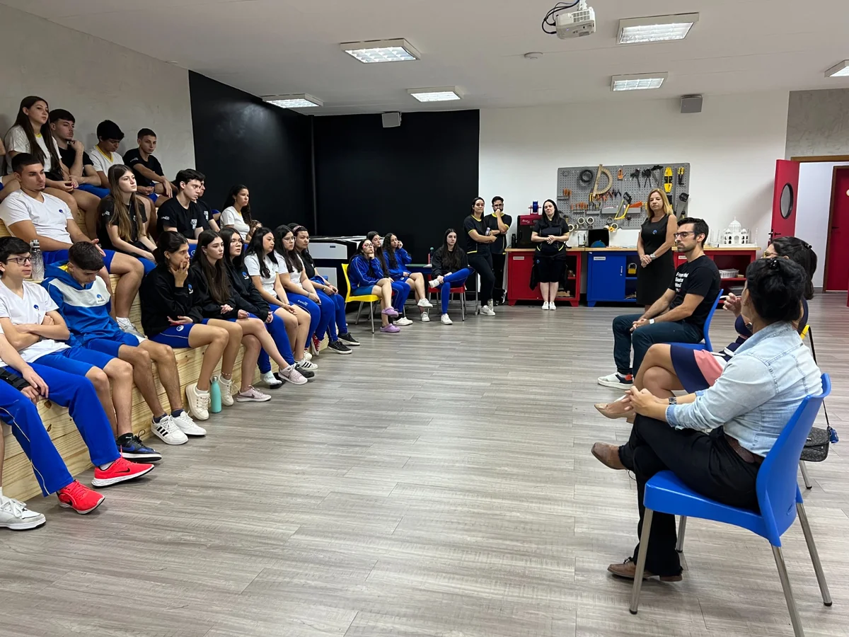 Ter boa comunicação — Colégio Ranieri